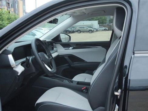 New 2025 Volkswagen Tiguan SE image 7