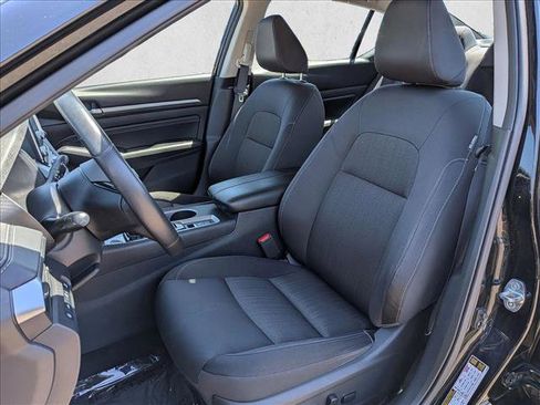 Used 2019 Nissan Altima 2.5 SV FWD image 16