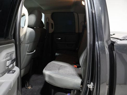 Used 2019 RAM 1500 Big Horn image 19