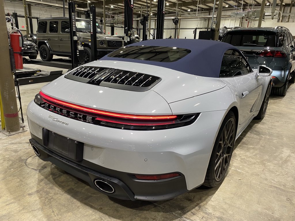 Used 2025 Porsche 911 Carrera RWD image 13