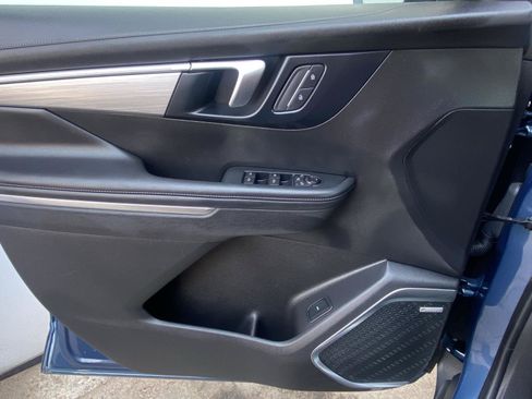 Used 2025 Buick Enclave Preferred FWD image 9