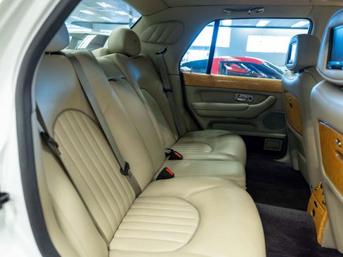 Used 2001 Bentley Arnage Red Label RWD image 12