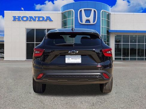 Used 2025 Chevrolet Trax RS w/ Driver Confidence Package image 4