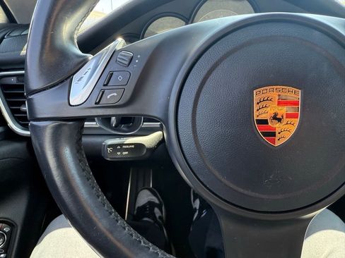 Used 2016 Porsche Panamera S RWD image 17
