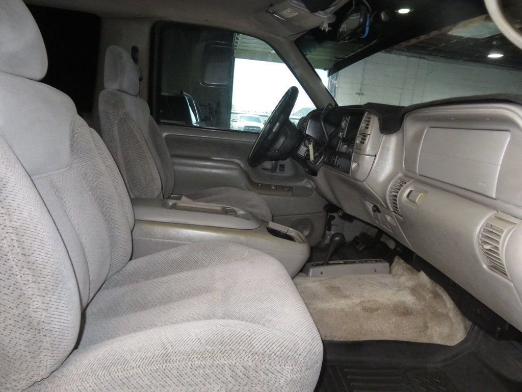 Used 1997 GMC Yukon 4WD 2-Door w/ Marketing Opt Pkg 2 image 26