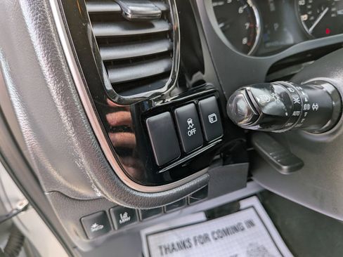 Used 2020 Mitsubishi Outlander SE FWD image 48