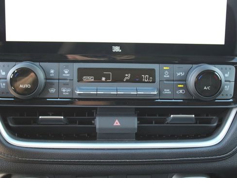 Used 2024 Toyota Grand Highlander Platinum image 24