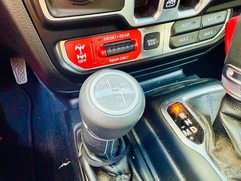 Used 2021 Jeep Wrangler Unlimited Rubicon 4xe w/ Steel Bumper Group image 32