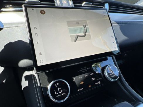 New 2026 Jaguar F-PACE R-Dynamic S image 28