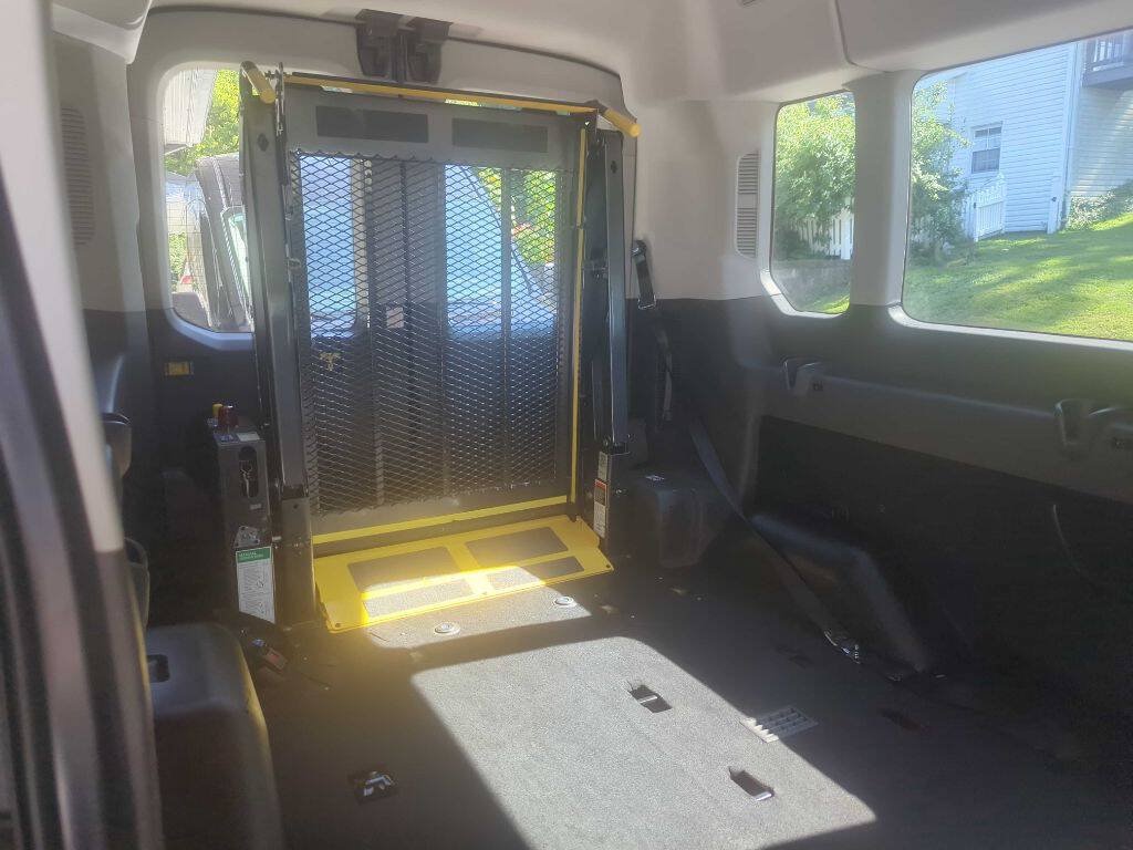 Used 2023 Ford Transit 350 XLT RWD image 1