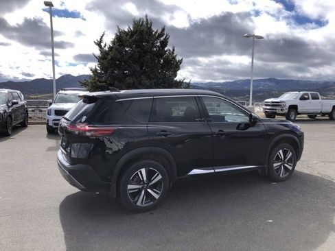 Used 2023 Nissan Rogue SL w/ SL Premium Package image 7