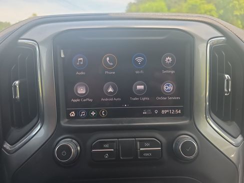 Used 2022 Chevrolet Silverado 1500 LT RWD image 16