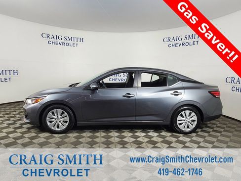 Used 2022 Nissan Sentra S image 2