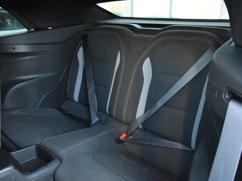 Used 2020 Chevrolet Camaro LT image 21