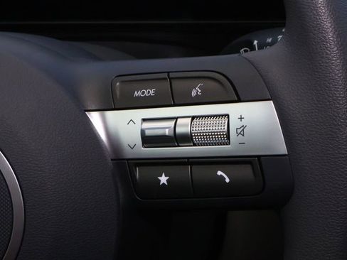 Used 2026 Hyundai Kona SE image 25