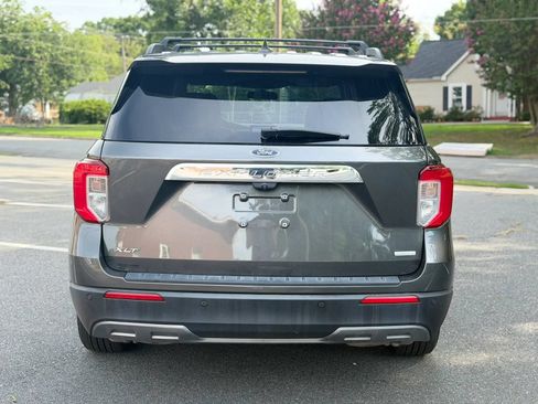 Used 2020 Ford Explorer XLT w/ Equipment Group 202A RWD image 5