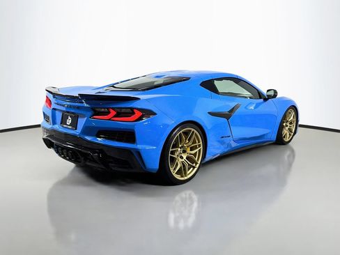 Used 2025 Chevrolet Corvette Z06 RWD image 5