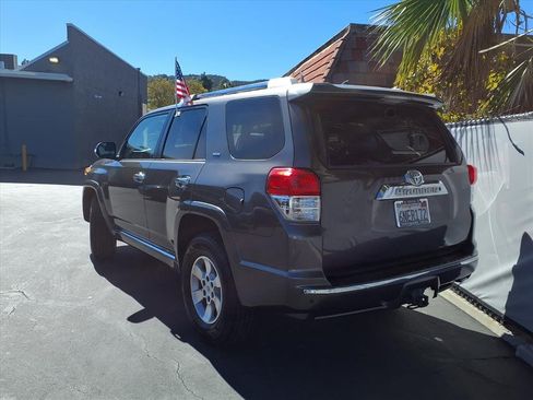 Used 2010 Toyota 4Runner Limited image 5