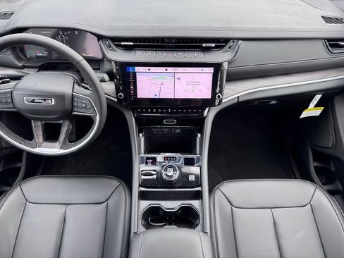 New 2026 Jeep Grand Cherokee L Limited AWD/4WD image 11