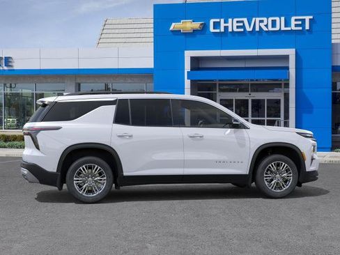 New 2026 Chevrolet Traverse LT w/ LPO, Floor Liner Package FWD image 5