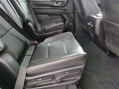 Used 2023 GMC Yukon SLT w/ SLT Premium Package image 27