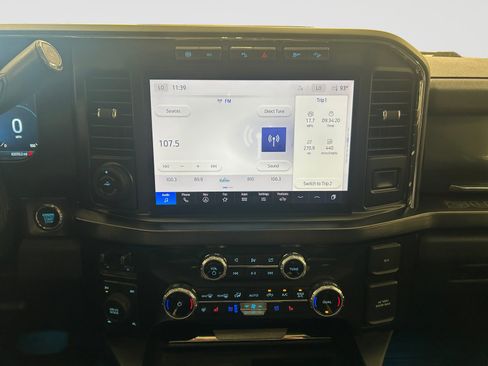 Used 2023 Ford F350 Lariat w/ Lariat Ultimate Package AWD/4WD image 12
