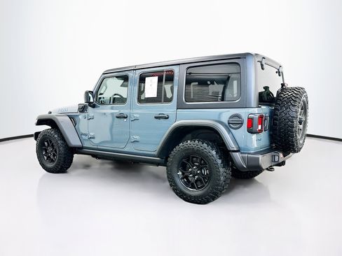 Used 2025 Jeep Wrangler Willys AWD/4WD image 5
