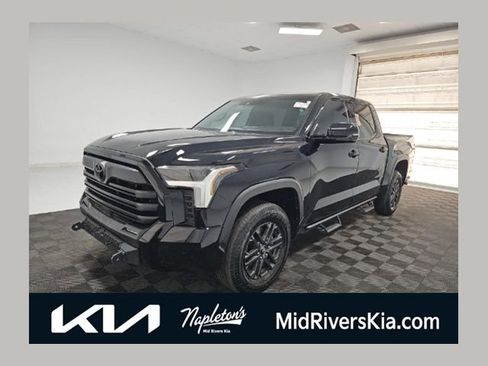 Used 2025 Toyota Tundra SR5 w/ SR5 Convenience Package AWD/4WD image 1