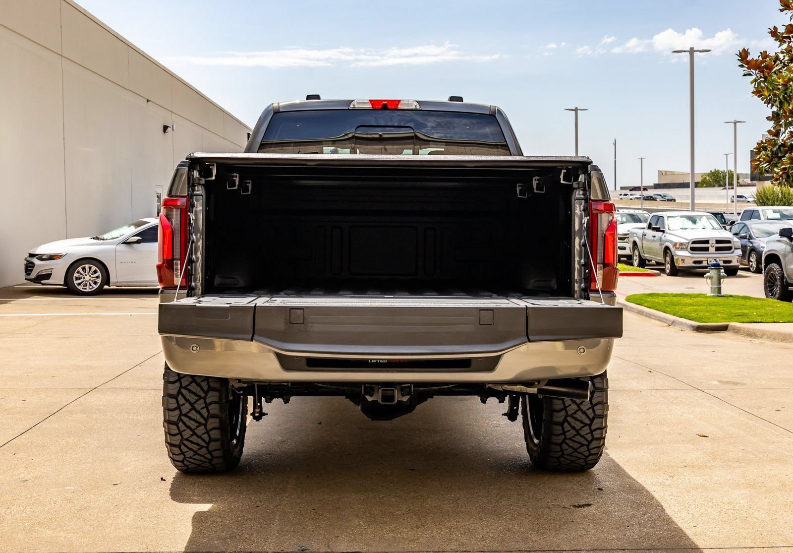 Used 2025 Ford F150 Platinum AWD/4WD image 9