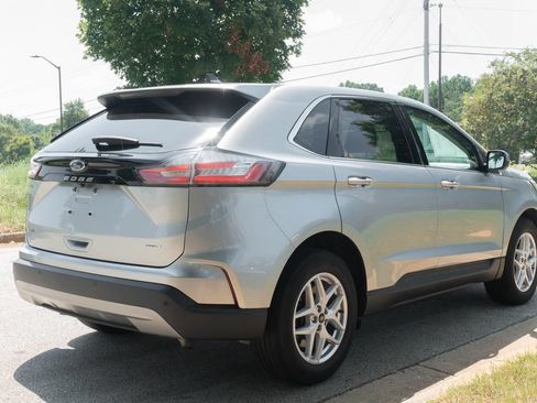 Used 2023 Ford Edge SEL AWD/4WD image 4
