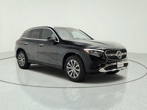 Certified 2026 Mercedes-Benz GLC 300 image 3