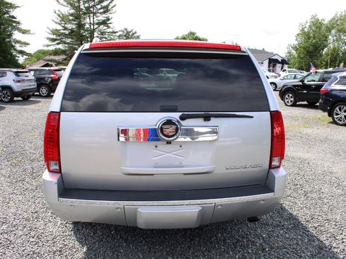 Used 2013 Cadillac Escalade ESV Luxury AWD/4WD image 8