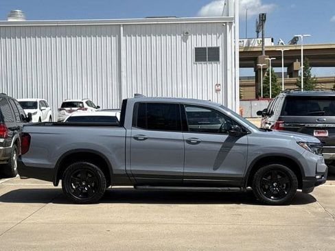 Used 2024 Honda Ridgeline Black Edition image 3