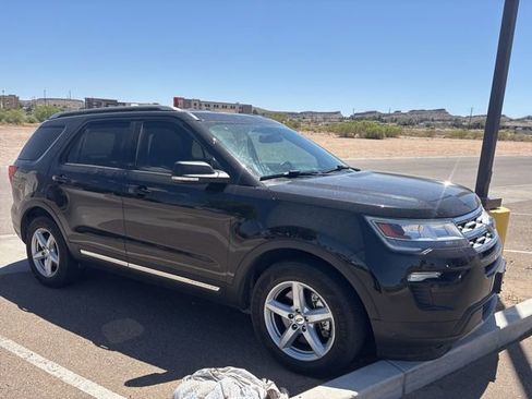 Used 2019 Ford Explorer XLT w/ Equipment Group 201A FWD image 3