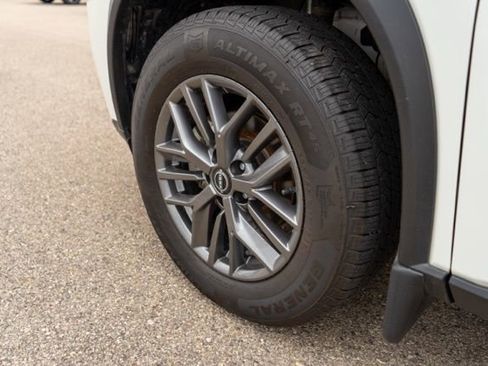 Used 2022 Nissan Rogue S AWD/4WD image 13