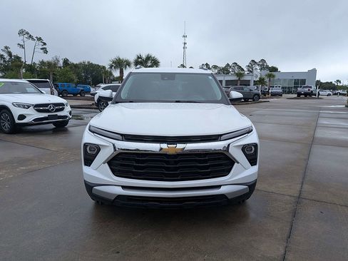 Used 2025 Chevrolet TrailBlazer LT FWD image 8