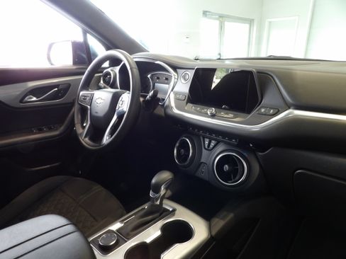 Used 2022 Chevrolet Blazer LT AWD/4WD image 25