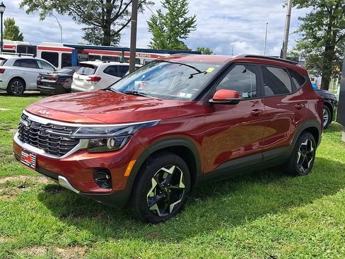 Certified 2026 Kia Seltos S AWD/4WD image 3