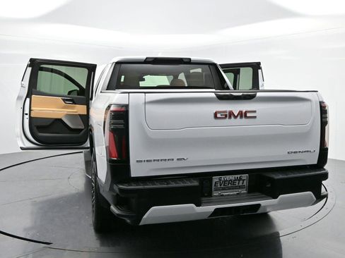 Used 2026 GMC Sierra EV Denali image 39