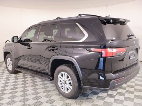 Used 2025 Toyota Sequoia SR5 image 24