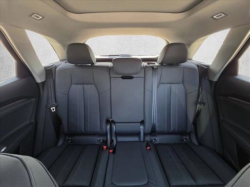 Certified 2025 Audi Q5 Premium w/ Convenience Package image 17