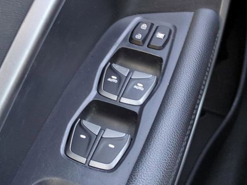 Used 2017 Hyundai Santa Fe Sport FWD image 21