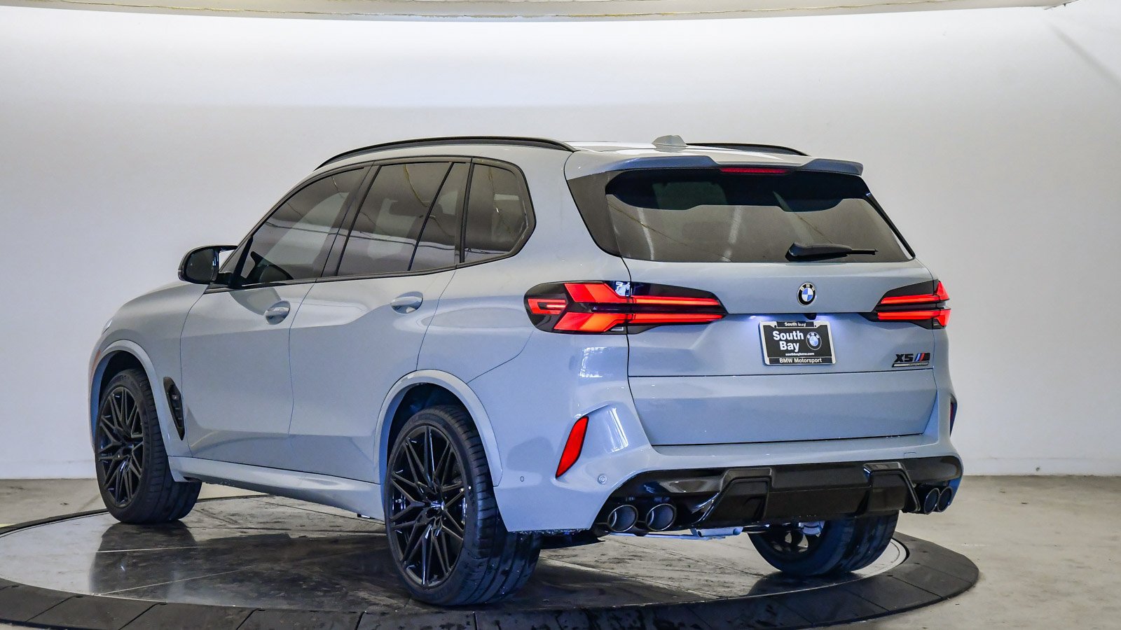 New 2026 BMW X5 M Competition w/ Executive Package AWD/4WD image 2