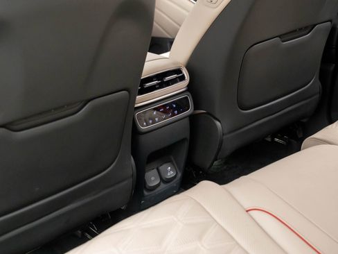 Used 2025 Genesis GV80 3.5T e-SC image 18