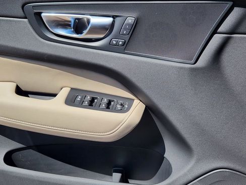 New 2026 Volvo XC60 T8 Plus w/ Protection Package Premier AWD/4WD image 13