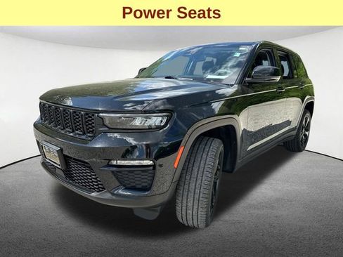 Used 2023 Jeep Grand Cherokee Limited w/ Black Appearance Package AWD/4WD image 5