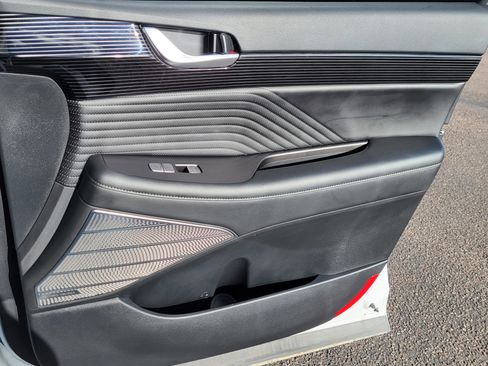 Used 2025 Hyundai Palisade Calligraphy image 19