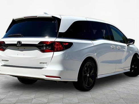 Used 2023 Honda Odyssey Sport image 6