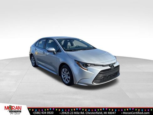 Used 2024 Toyota Corolla LE image 7