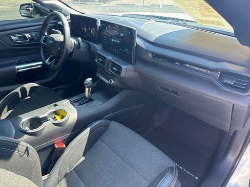 Used 2025 Ford Mustang GT RWD image 15